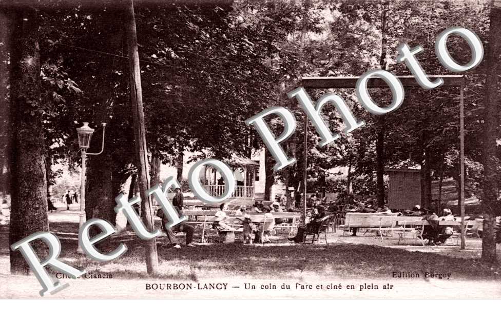 Un coin du parc et cine en plein air