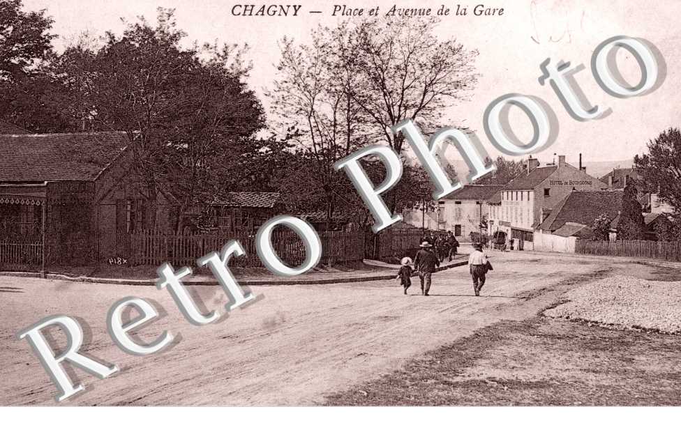 la Place et l'Avenue de la Gare