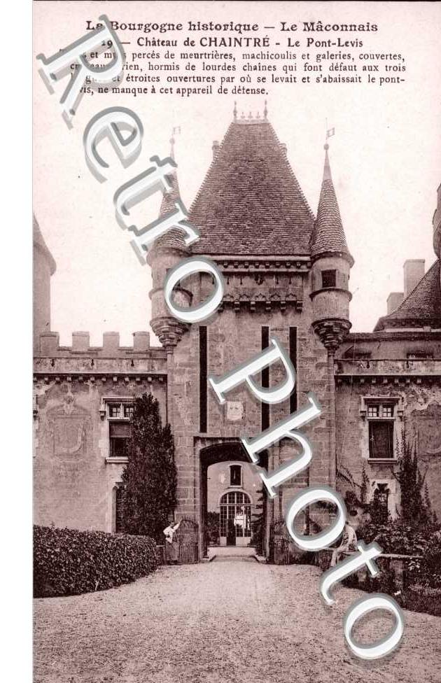 Le Chateau et le Pont Levis