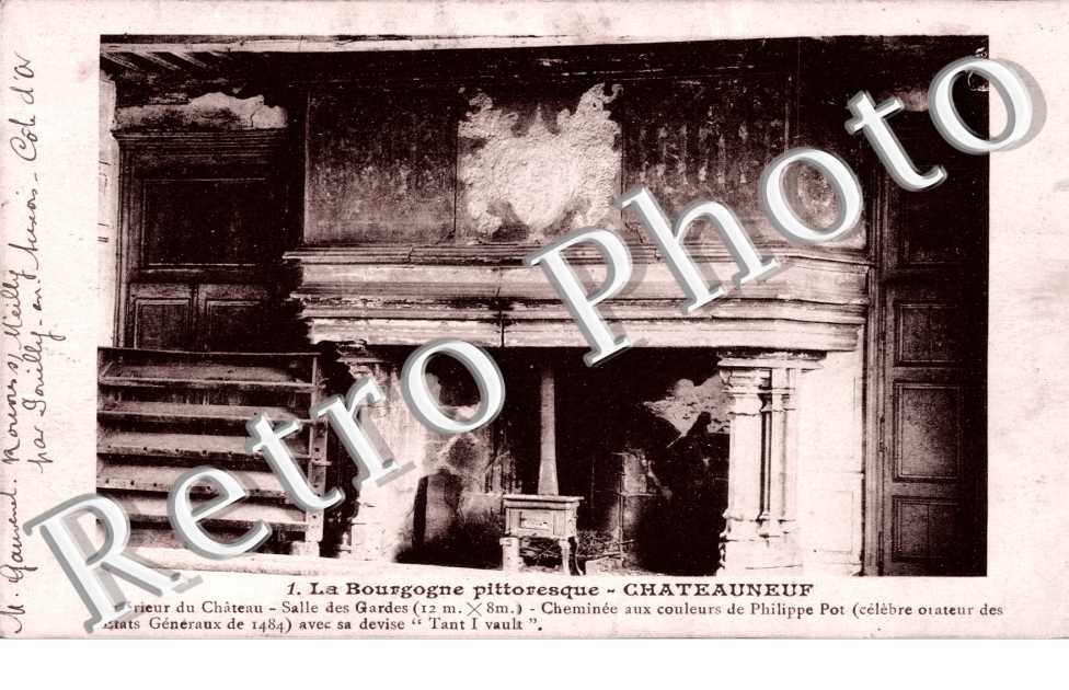 Interieur du Chateau, Salle des Gardes
