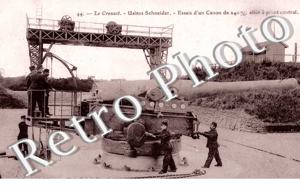 Usine Schneider - Essais d'un Canon de 240smm