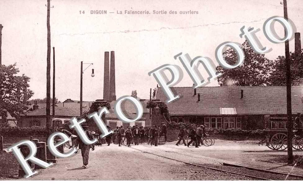 Faiencerie - Sortie des Ouvriers