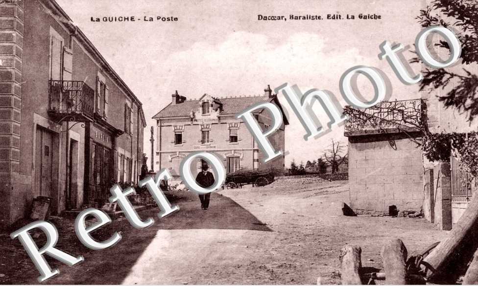 (LA)   La poste