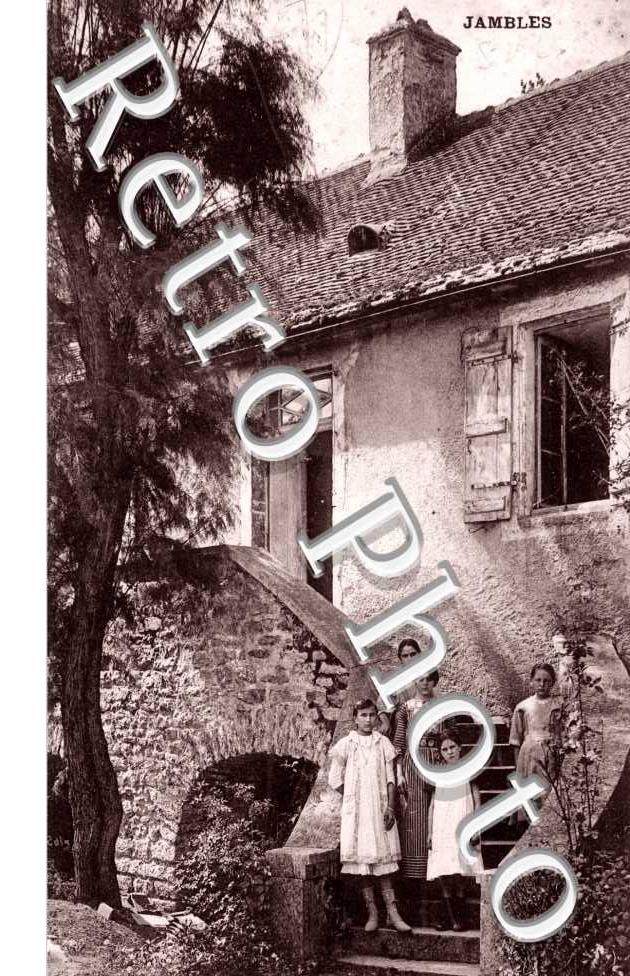 ( une maison )