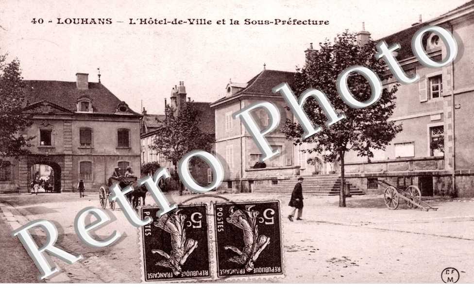 l&#039;hotel de ville et la sous prefecture