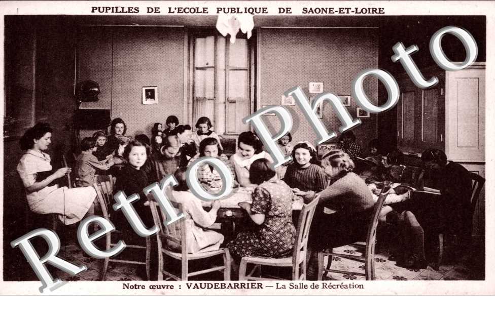 la Salle de Recreation, Pupilles de l'Ecole Publique de Saone-et-Loire, Vaudebarrier