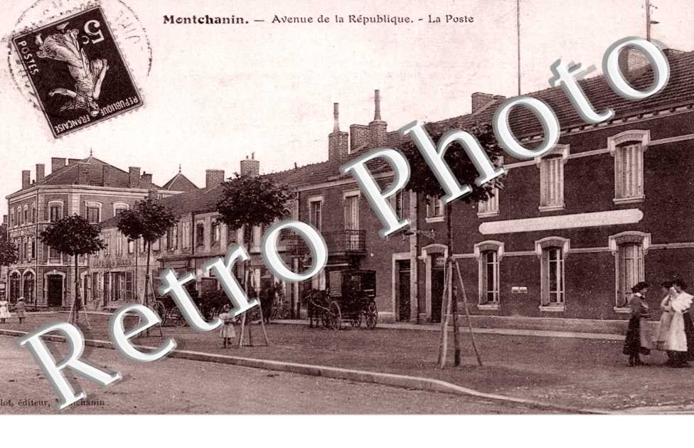 Avenue de la Republique, la Poste