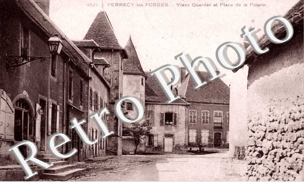 Vieux Quartier et Place de la Poterie