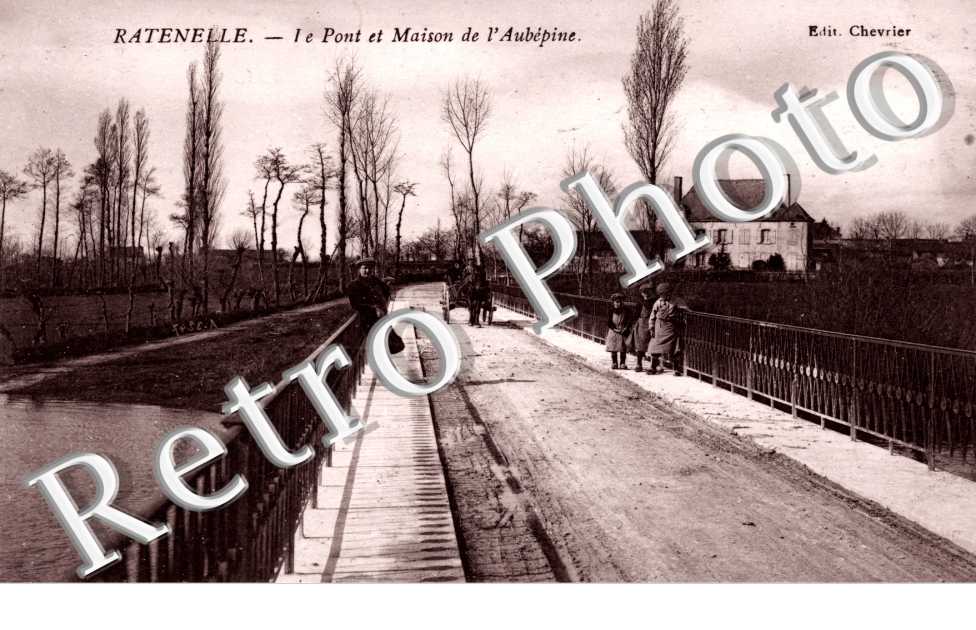 le pont et Maison de l&#039;Aubepine