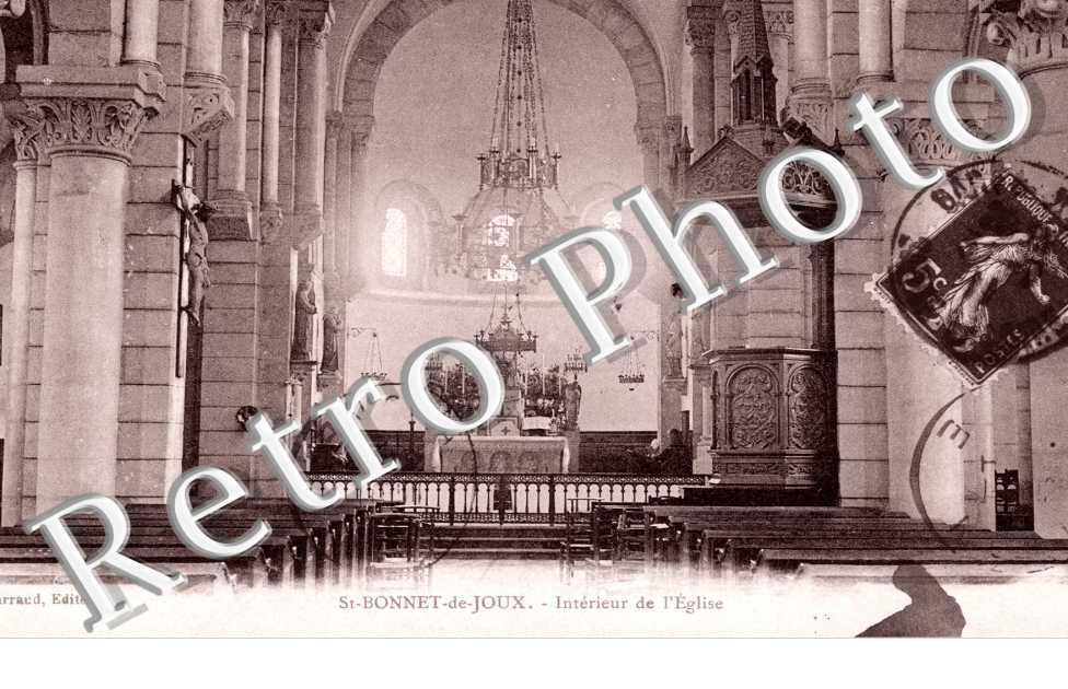 Interieur de l&#039;eglise