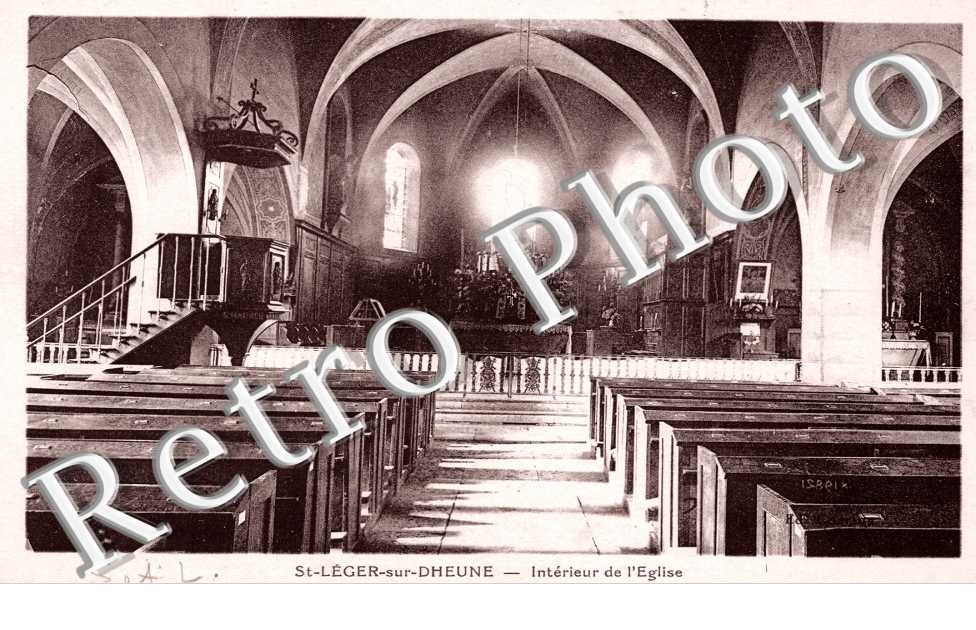 Interieur de l'eglise