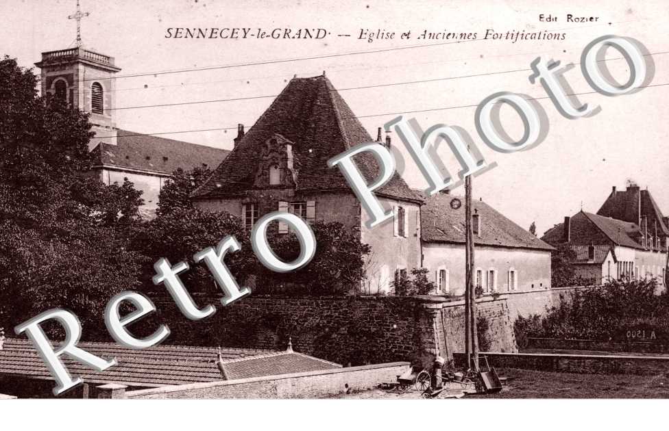  Eglise et Anciennes Fortifications