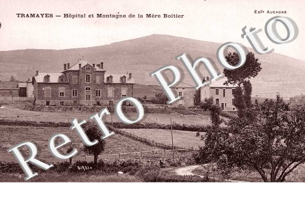 Hopital et Montagne de la Mere Boitier
