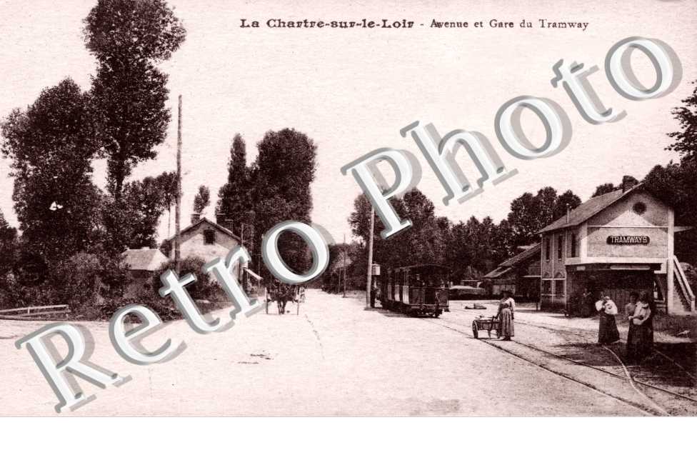 Avenue et gare des tramways