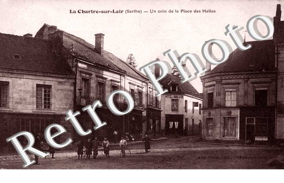 Un coin de la Place des Halles