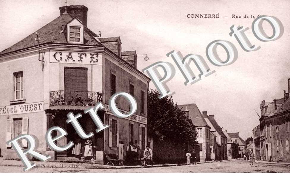 Rue de la gare - cafe de l&#039;Ouest