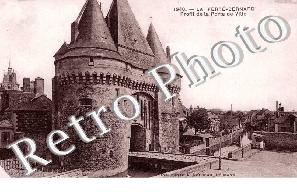 PORTE DE VILLE
