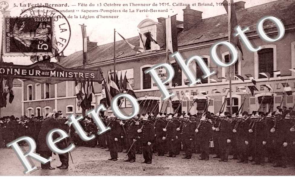 Fete du 13 Octobre en l&#039;honneur de MM. Caillaux et Briand, Ministres