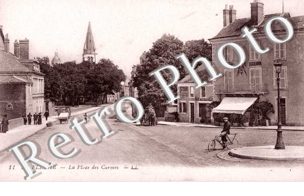 la Place des Carmes