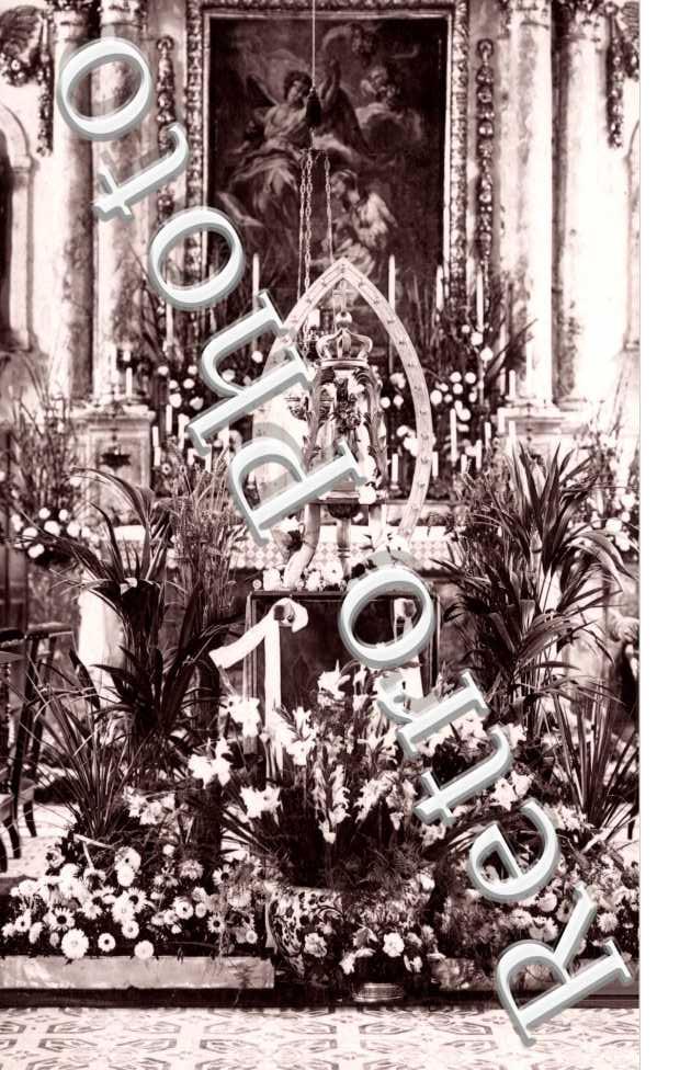 Interieur de l&#039;eglise
