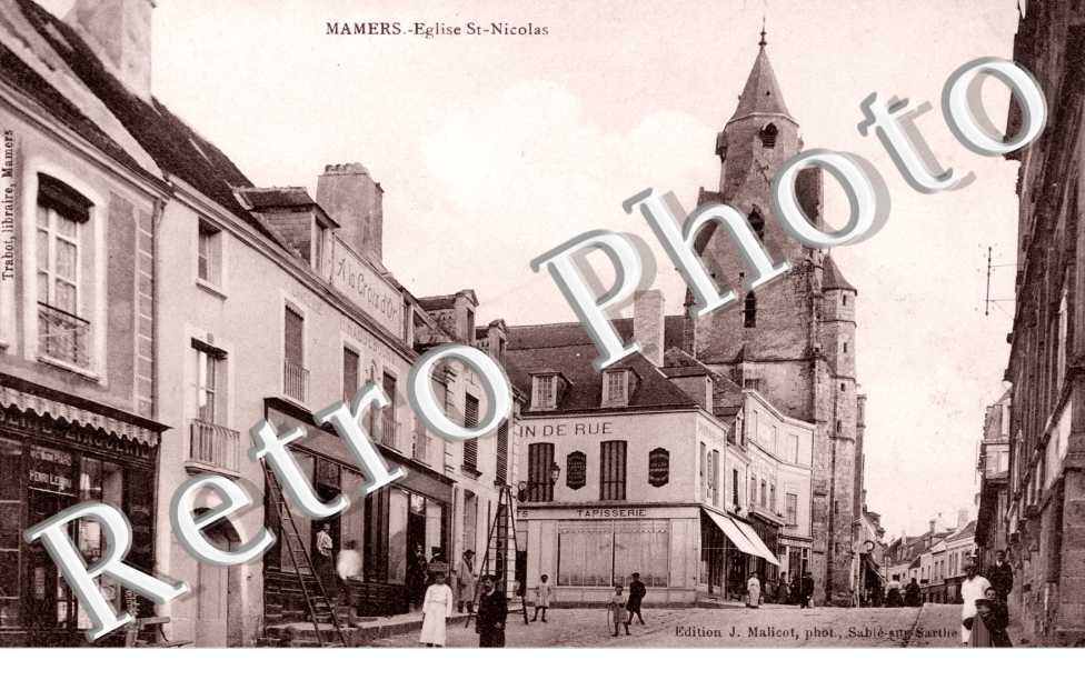 Rue Ledru-Rollin et l&#039;eglise Saint Nicolas