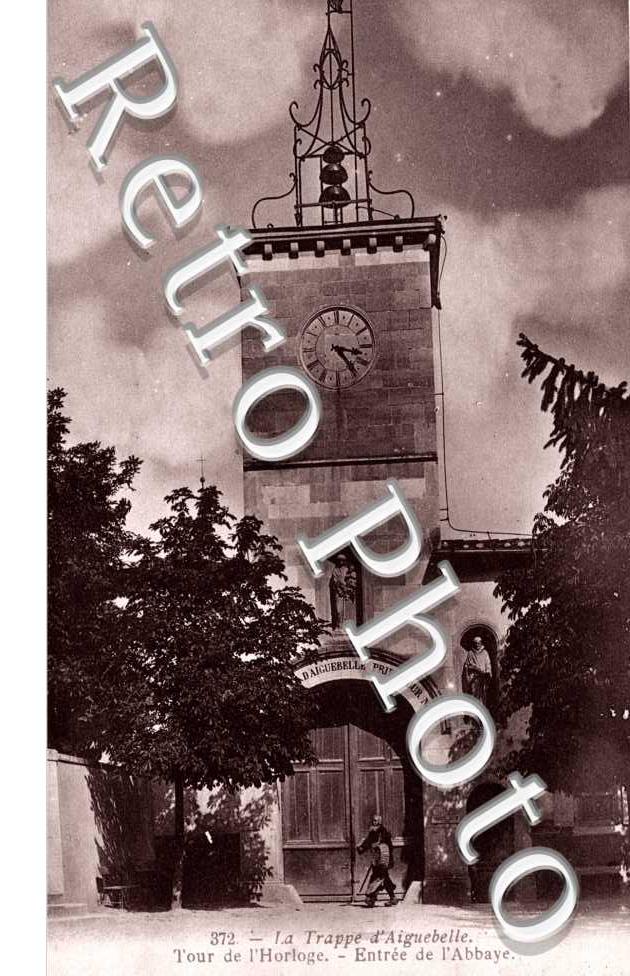 La trappe  d'Aiguebelle - tour de l'horloge