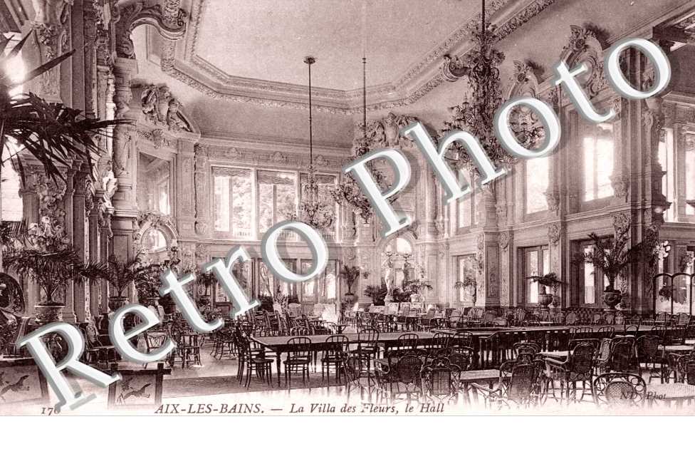 La Villa des Fleurs, le Hall