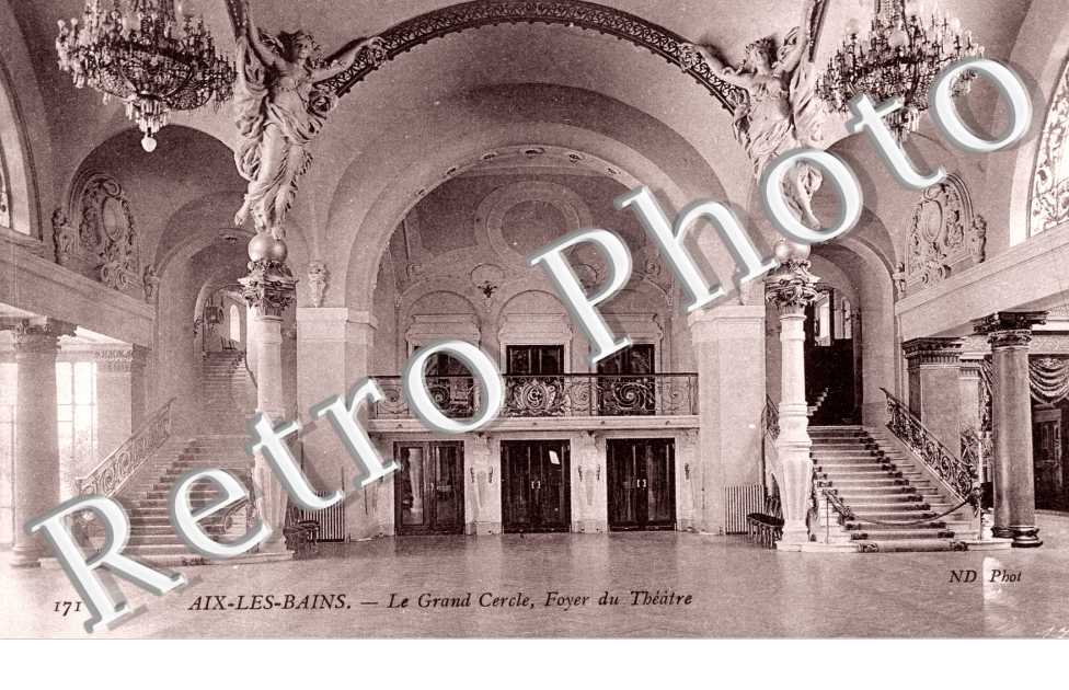 Le Grand Cercle, Foyer du Theatre
