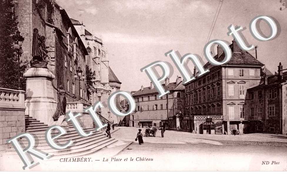 La Place et le Chateau