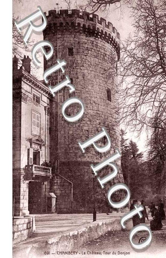 Le Chateau, Tour du Donjon