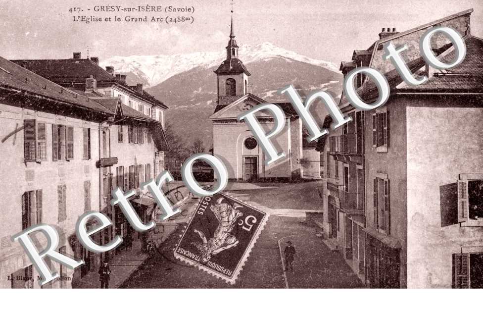 L&#039;eglise et le Grand arc