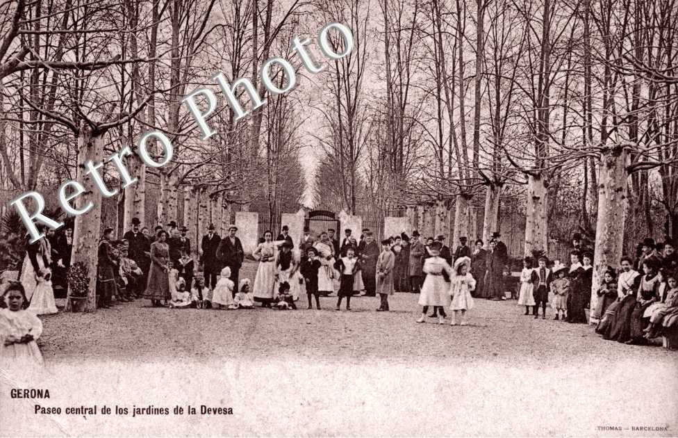 Paseo central de los jardines de la Devesa