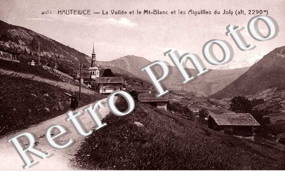 La vallee et le Mont-Blanc - et les aiguilles du Joly