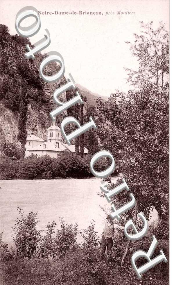 (un jeune homme au bord de l&#039;eau)