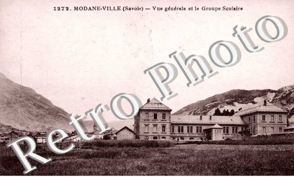 Vue generale et le Groupe Scolaire