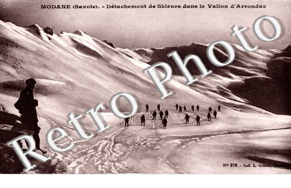 Détachement de Skieurs dans le Vallon d&#039;Arrondaz