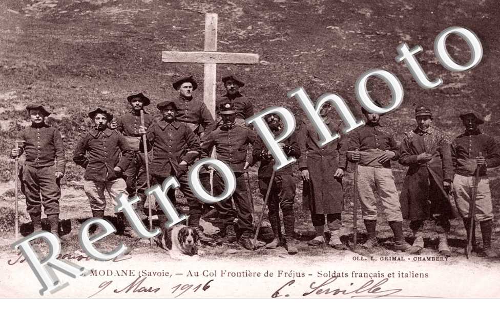 Au Col Frontiere de Frejus, Soldats francais et Italiens