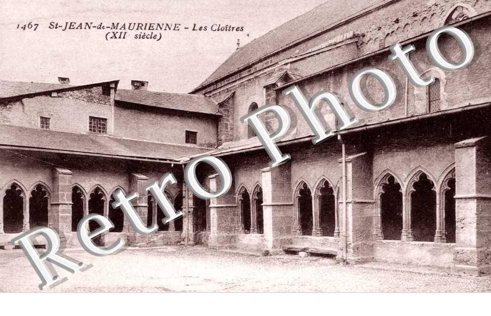 Les Cloitres