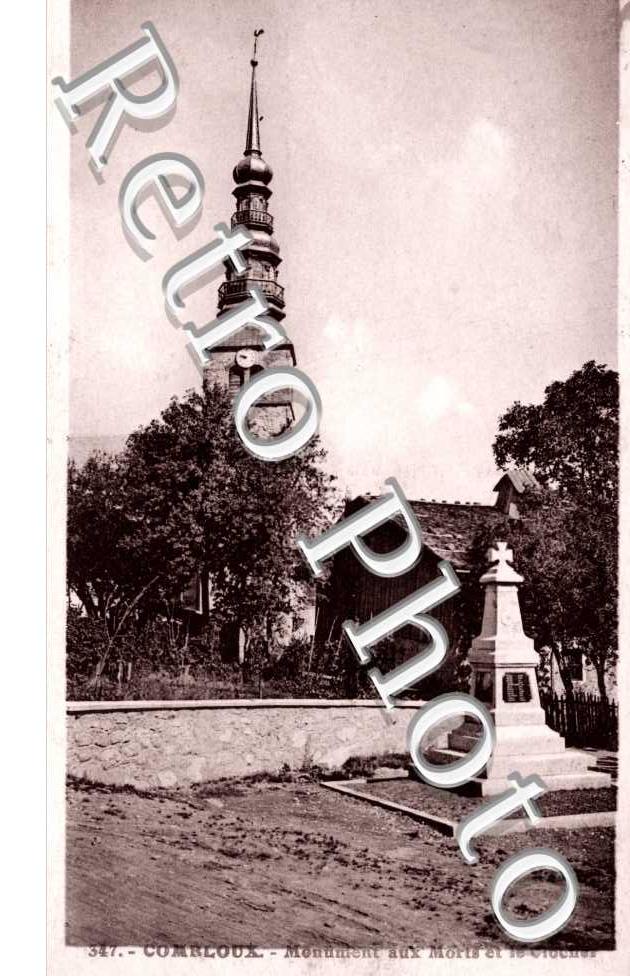 Monument aux Morts et le Clocher
