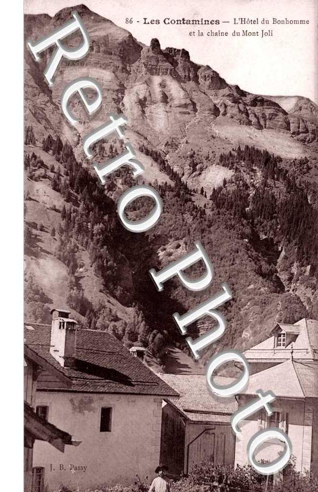 L'Hôtel du Bonhomme et la Chaîne du Mont Joli