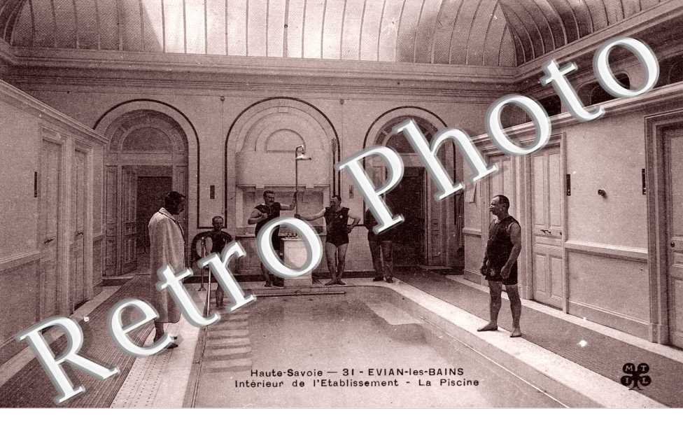 Interieur de l&#039;Etablissement, la Piscine