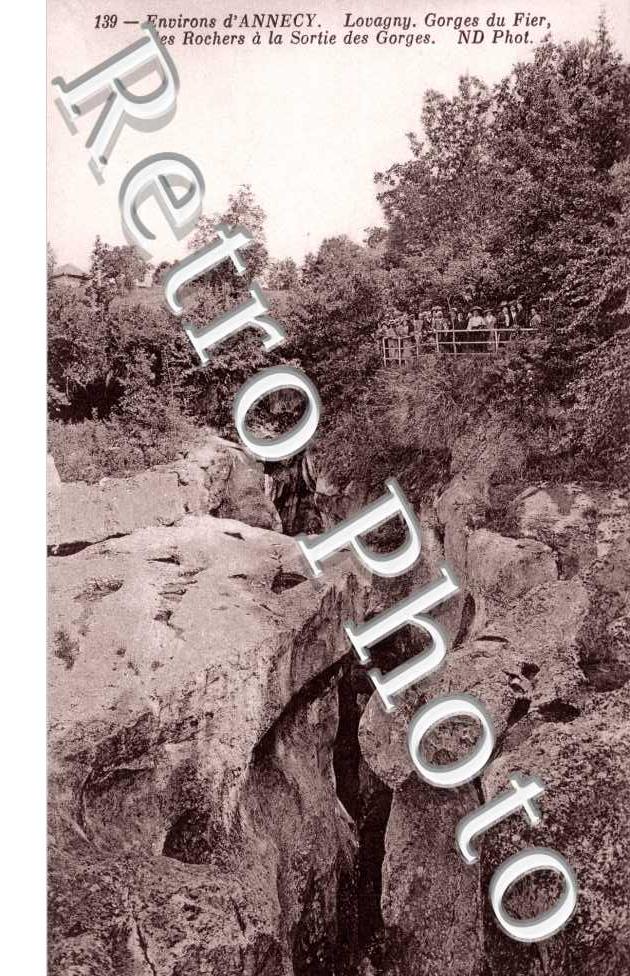 Gorges du Fier, les Rochers a la Sortie des Gorges