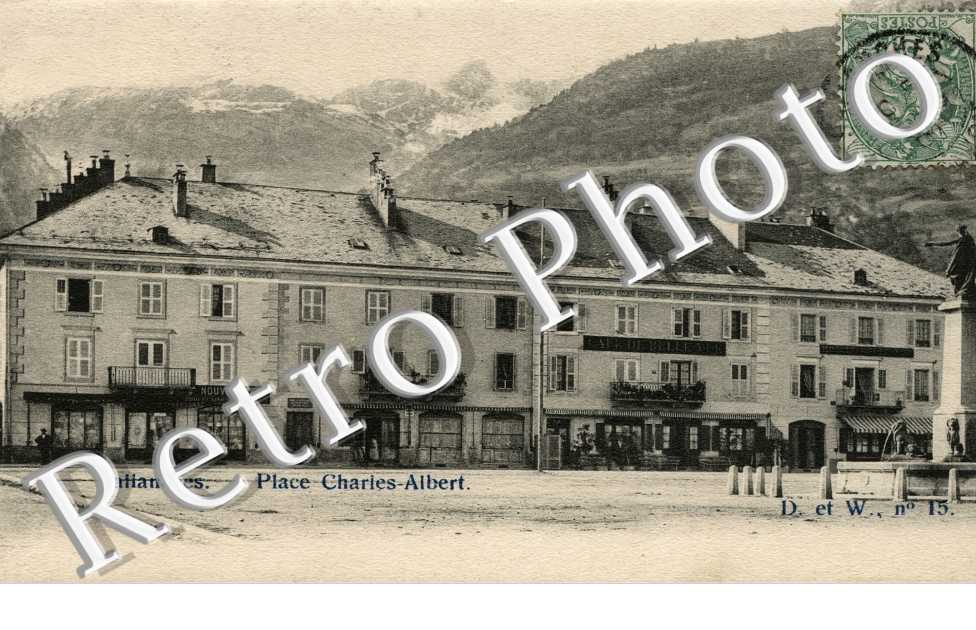 La place Charles-Albert