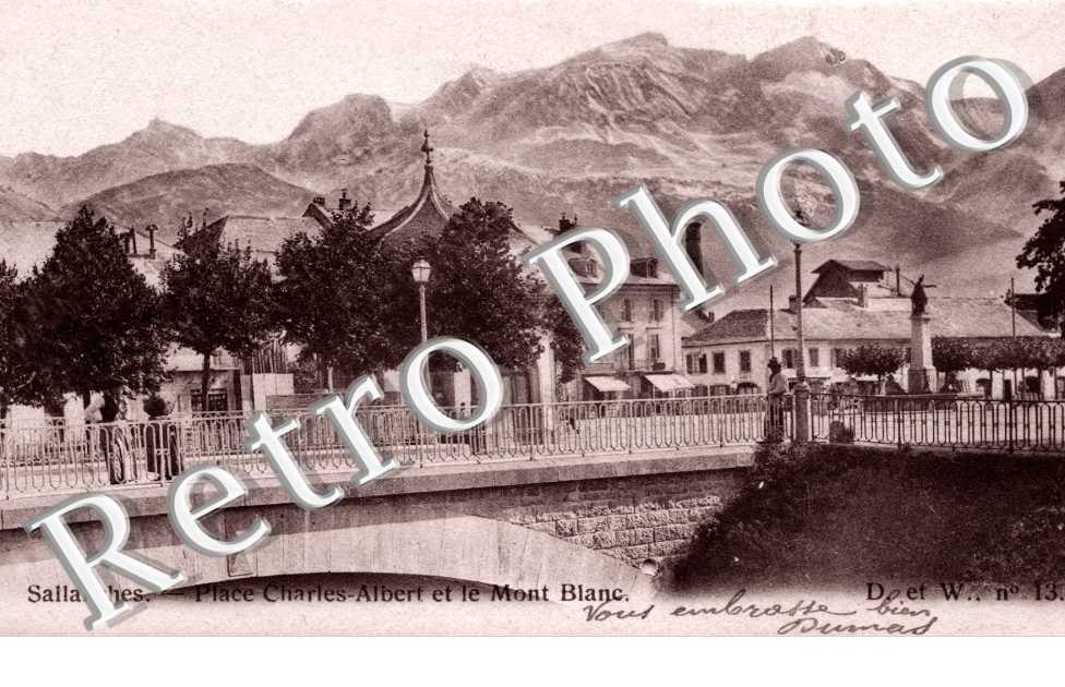 Place Charles-Albert et le Mont Blanc