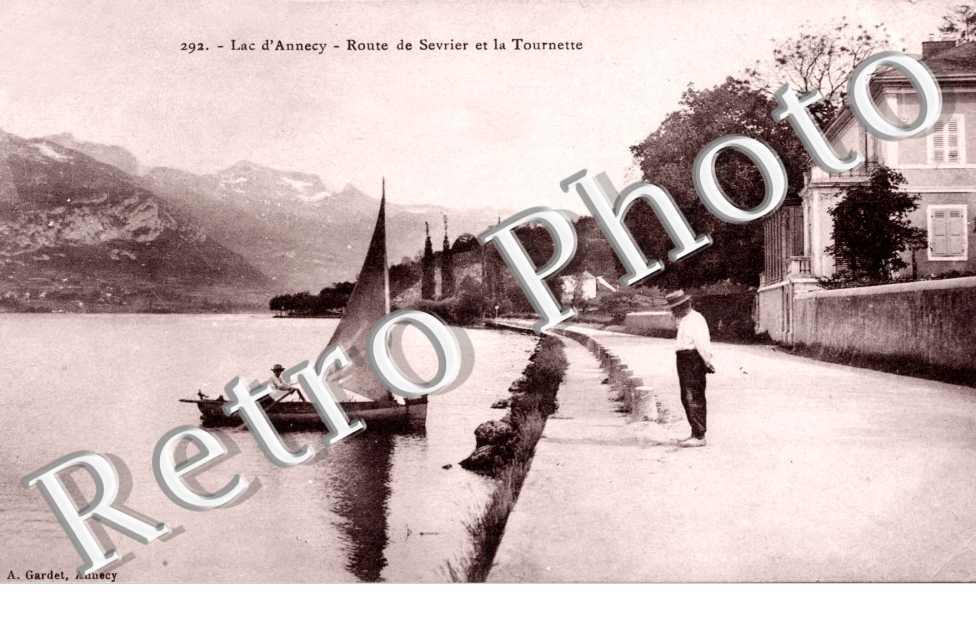 lac d&#039;Annecy - Route de Sevrier et la Tournette