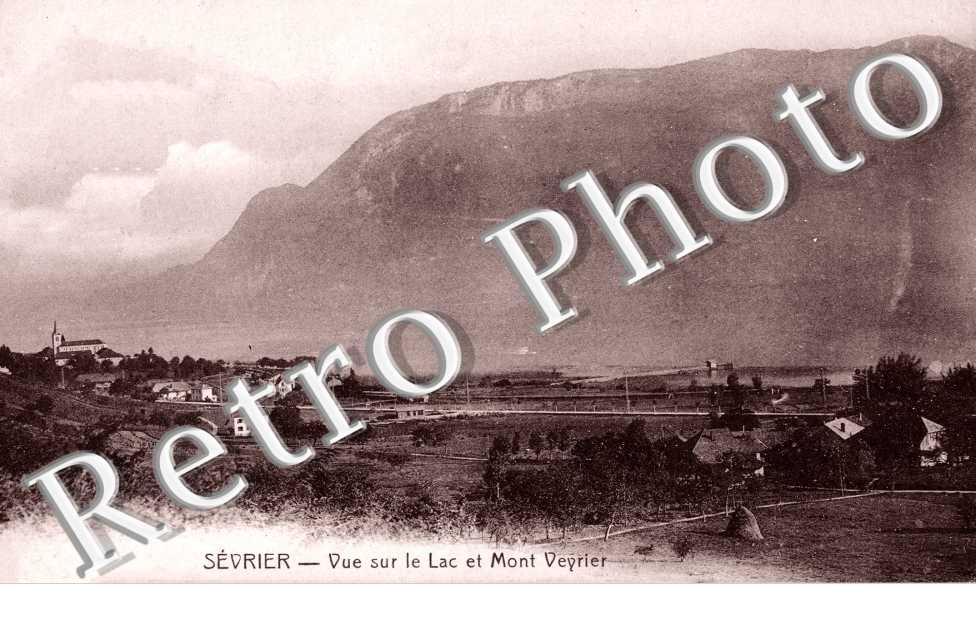 Vue sur le Lac et Mont Veyrier