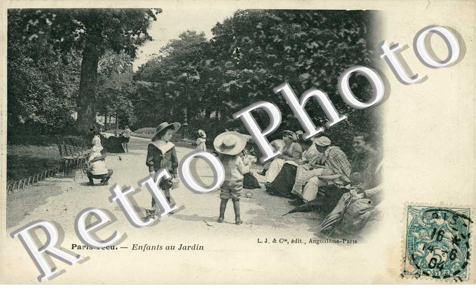 enfants au jardin