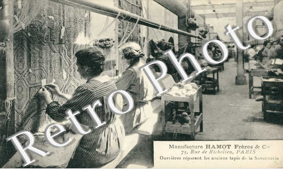 75 rue de Richelieu  -  Manufacture Hamot freres & Cie - ouvrieres reparant les anciens tapis de la savonnerie
