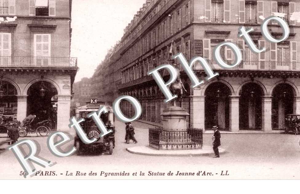 la rue des Pyramides 