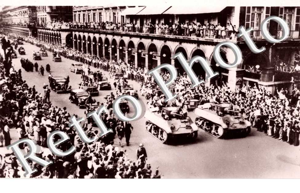 Liberation de Paris 1944 Le cortege officile rue de Rivoli